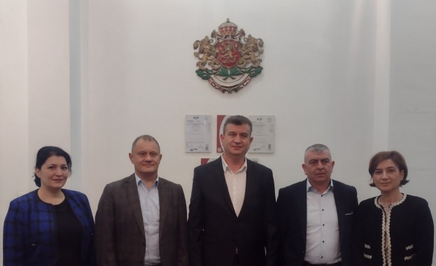 БДЖ Пътнически превози ЕООД и ДЗЗД Сименс Трон подписаха