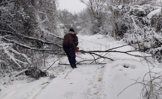 Екипите на ЕРМ Запад не спират да работят в изключително