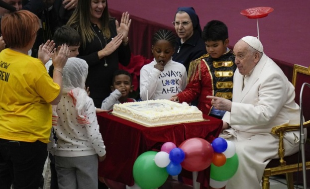 Папа Франциск навърши 87 години Папата отбеляза празника заедно с