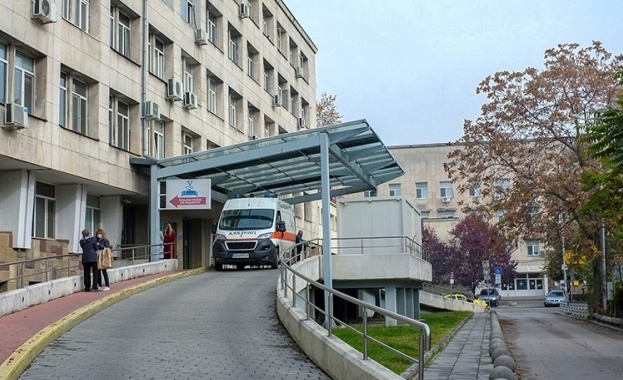 Лекари спасиха 8 месечно бебе което е живяло с пластмасова играчка