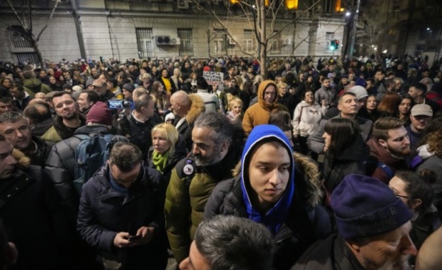Втора вечер на протести в Белград след победата на досегашните