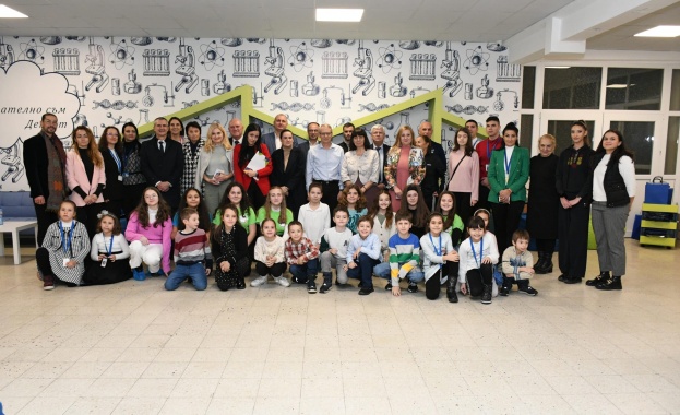 Над 60 000 ученици са включени през тази учебна година