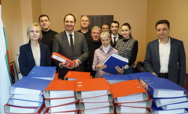 Инициативният комитет за запазване на националния празник на Република България