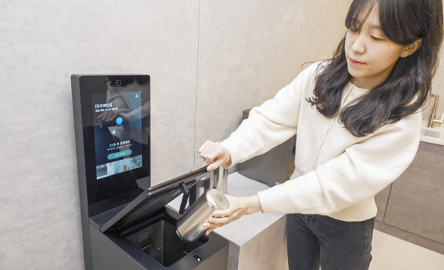 Миялната за чаши за многократна употреба на LG демонстрира по-хигиеничен и устойчив начин на живот на CES 2024