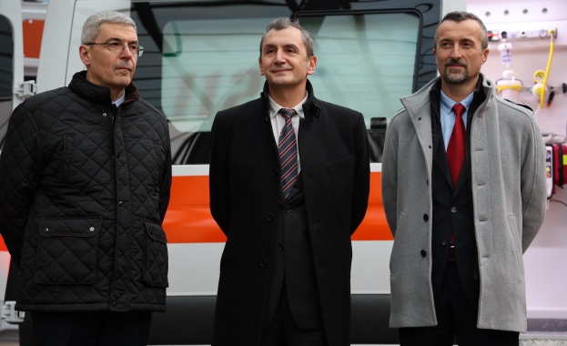 Пет Центъра за спешна медицинска помощ вече разполагат с първите