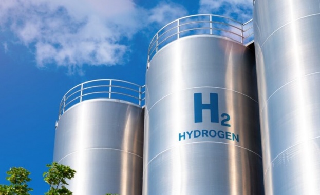 Учени произвеждат зелен водород директно от морска вода по екологична технология
