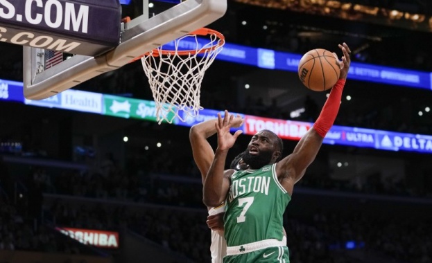 Бостън спечели гостуването си на Лос Анджелис Лейкърс в мач