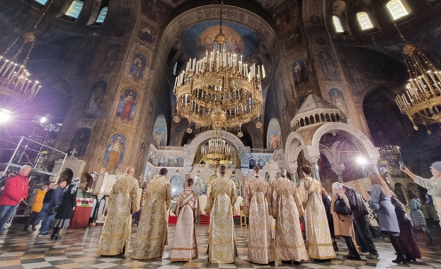 Света Василиева литургия в катедралния храм "Св. Александър Невски"