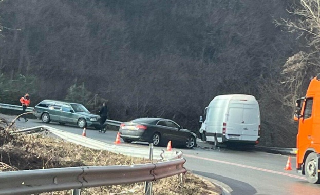 Катастрофа на Прохода на Републиката блокира движението