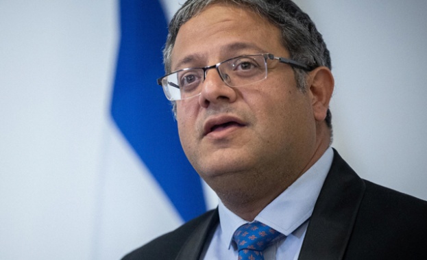 Израелски министър иска масово изселване на палестинци от Газа