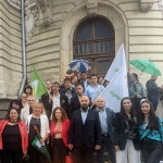 Мая Манолова: Асен Василев извади семейния бизнес на земеделския министър от строгите изисквания за производителите на храни