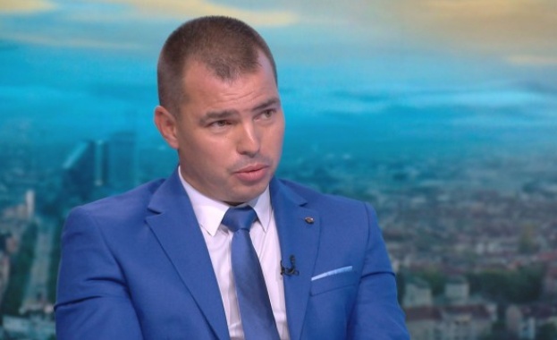 Натискът по границата в момента е около три пъти по нисък