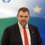 Пеевски: Министър Тагарев, бъдете мъж, поемете отговорност!