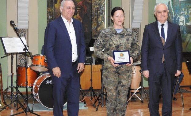 В Пловдив днес 4 януари бяха наградени най добрите военни спортисти