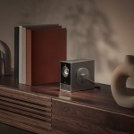 Новият 4K лайфстайл проектор на LG  е едновременно и стилен дизайнерски аксесоар