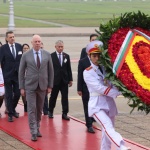 Росен Желязков и водената от него парламентарна делегация посетиха мавзолея на президента Хо Ши Мин в Ханой