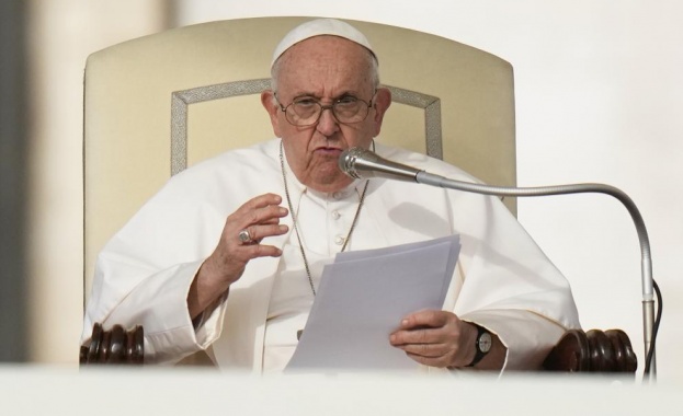 Папа Франциск заяви днес, че безразборните удари по цивилни граждани