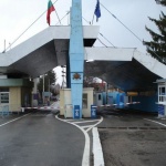 На граничен пункт "Стрезимировци" сръбските власти временно са преустановили пропускането на камиони с товар на изход от България