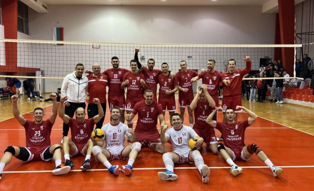 Волейболистите на Етрополе се класираха за втори пореден път за