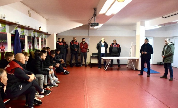 Среща за бъдещото развитие на футбола в гр Етрополе се