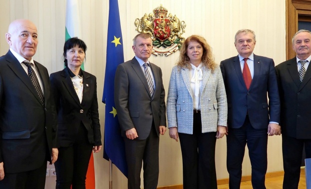 Вицепрезидентът Илиана Йотова прие УС на Международния институт за сигурност