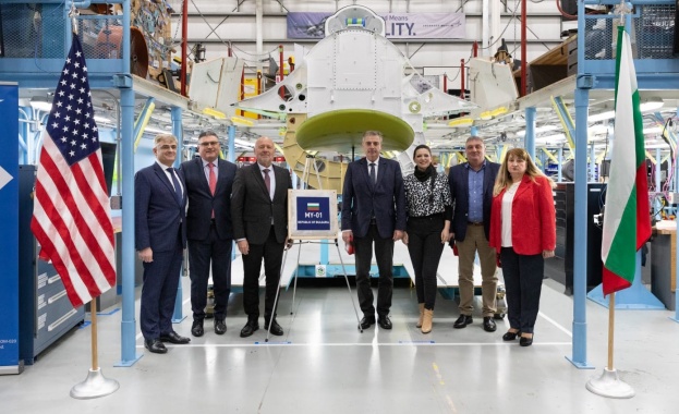 В рамките на визитата си в САЩ министърът на отбраната