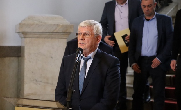 Министър Вътев: Девет месеца защитаваме интересите на земеделските производители