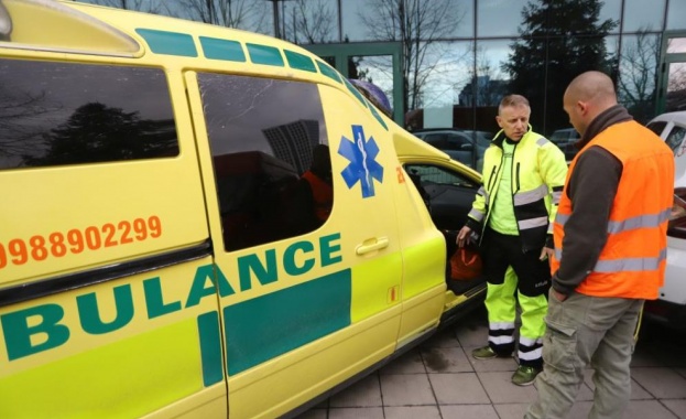 Мобилна клиника обикаля малките села в североизточна Сирия Проектът е