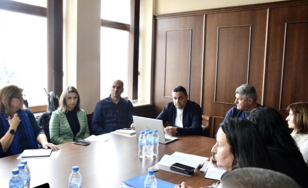 Кметът на община Етрополе инж. Владимир Александров проведе работна среща относно изграждането на пречиствателна станция за питейни води 