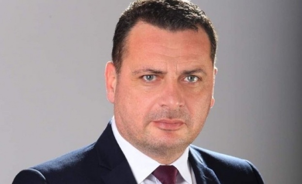 Иван Ченчев: С действията си министър Тагарев опитва да ни вкара във война