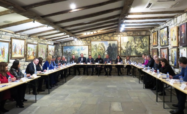 Това стана ясно на работна среща в Плиска на областни