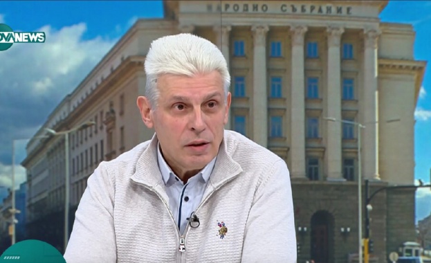 Организацията между основните служби и доброволците не е добра трябва