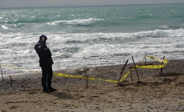 Откриха телата на три деца бежанци, удавили се край гръцки остров
