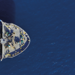 Кризата в Червено море удължава траекторията на корабите и вдига цените за превоз между Европа и Азия