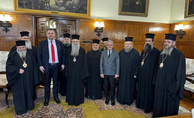 Доган и Пеевски инициират социална кухня към Българската православна църква