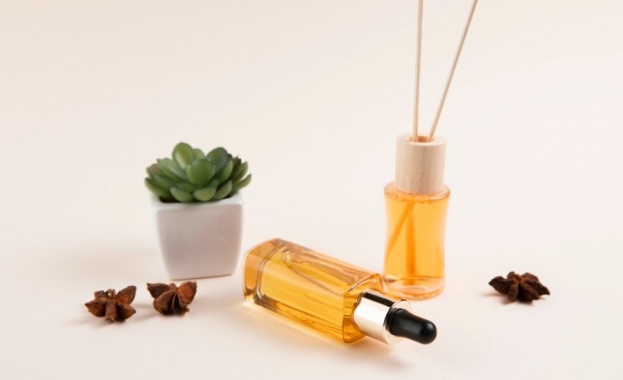 Етеричните масла произведени от различни растения не само притежават приятни