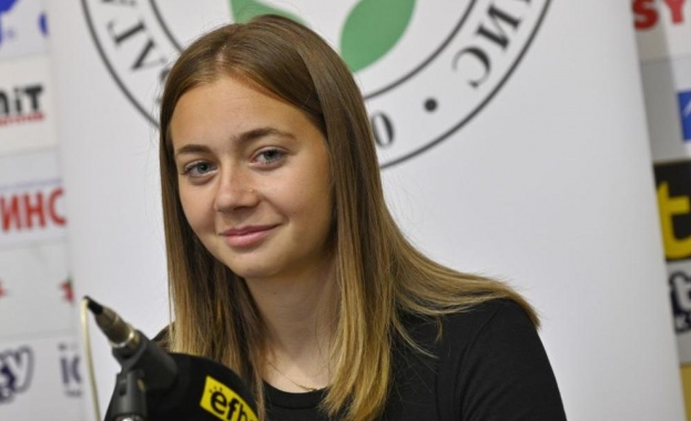 Ива Иванова на крачка от финала на Australian Open