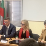 Министър Стойчева: Бизнесът е с голям интерес към двете отворени за  кандидатстване процедури за иновации