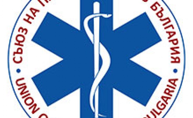 Парамедици в училищата ще помогнат за справяне на кризата с медсестрите