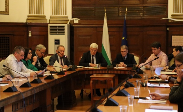 Министър Вътев: Отваряме нови възможности за износ на български хранителни и селскостопански стоки