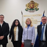 Министър Динкова обсъди подготовката на летен сезон 2024 с представители на областните управи на Бургас, Варна и Добрич