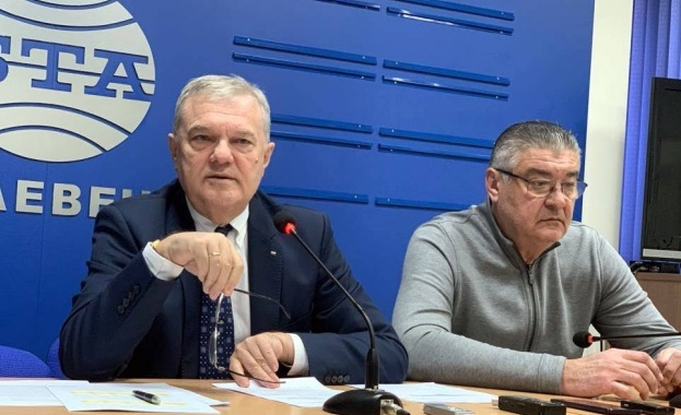 Министърът на отбраната Тодор Тагарев е заминал за визитата си