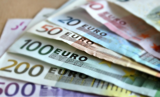 Българите в чужбина изпращали над 4 милиона евро на ден през 2023 г.