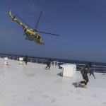 Хуситите прерязват главния подводен кабел? Финансите на САЩ ще потънат заедно с него