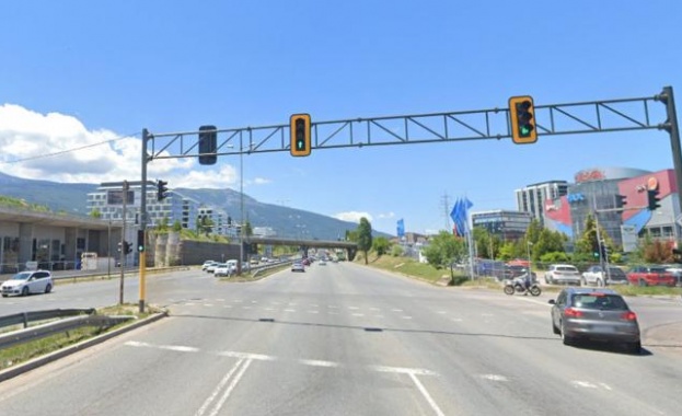 Демонтират светофарът при 41 ви км на Южната дъга на Софийския