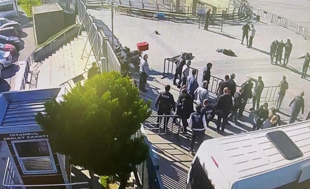 Въоръжено нападение пред Съдебната палата в Истанбул, има убити и ранени