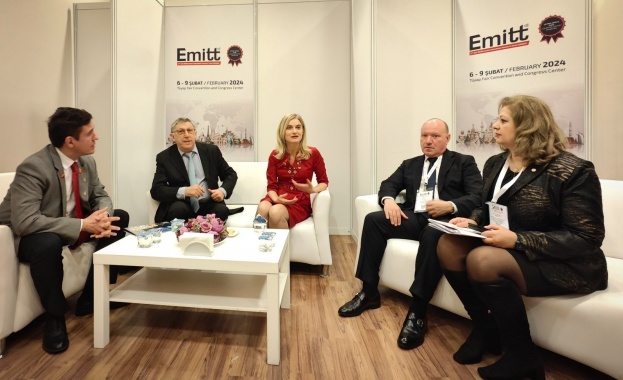 Министър Динкова: Българските консулски служби в Турция работят не само за сигурността на България, но и за сигурността на целия ЕC