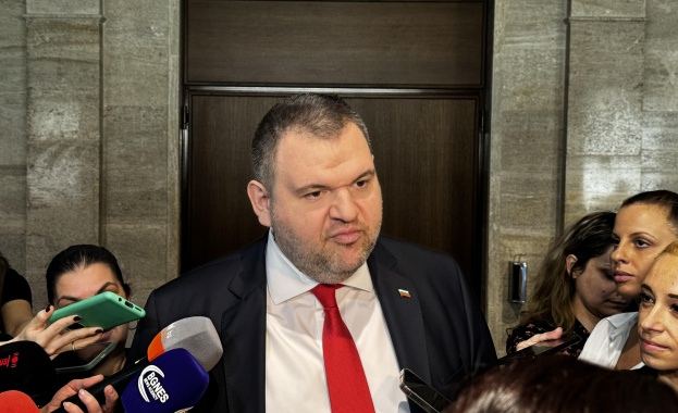 Много е рано да говорим за формули коментира в кулоарите