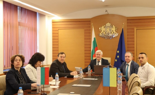 Министърът на земеделието и храните Кирил Вътев информира украинския министър