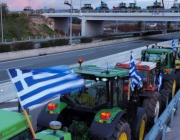 Протестиращи гръцки фермери блокираха движението на тирове през "Кулата-Промахон"